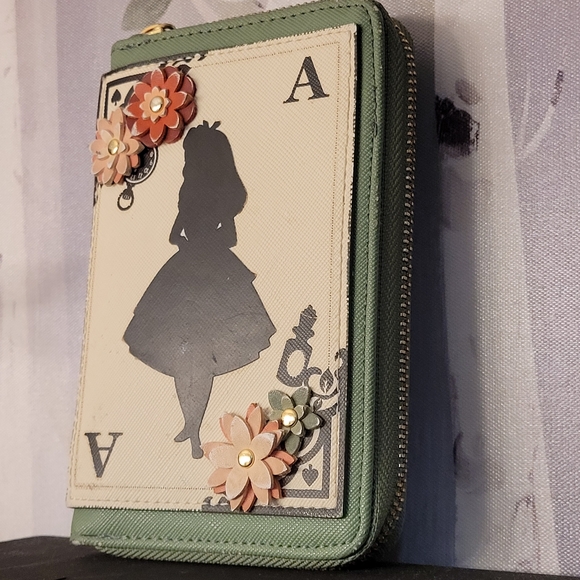 Alice in Wonderland Floral Playing Card Small Zip Wallet - LOUNGEFLY x DISNEY - Picture 2 of 16